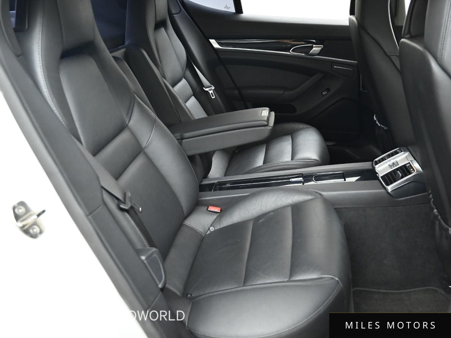 Porsche Panamera 2012 — миниатюра 12