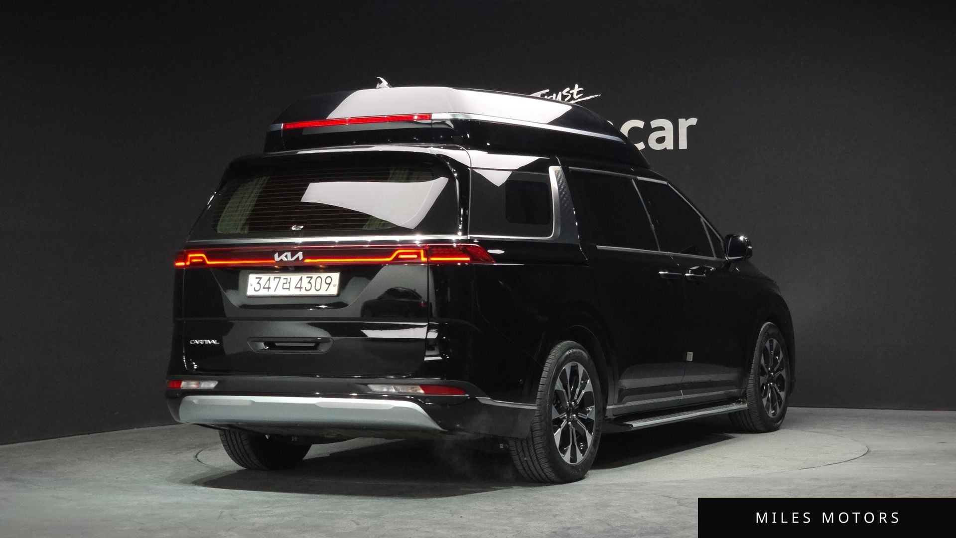 Kia Carnival 2023 — миниатюра 2