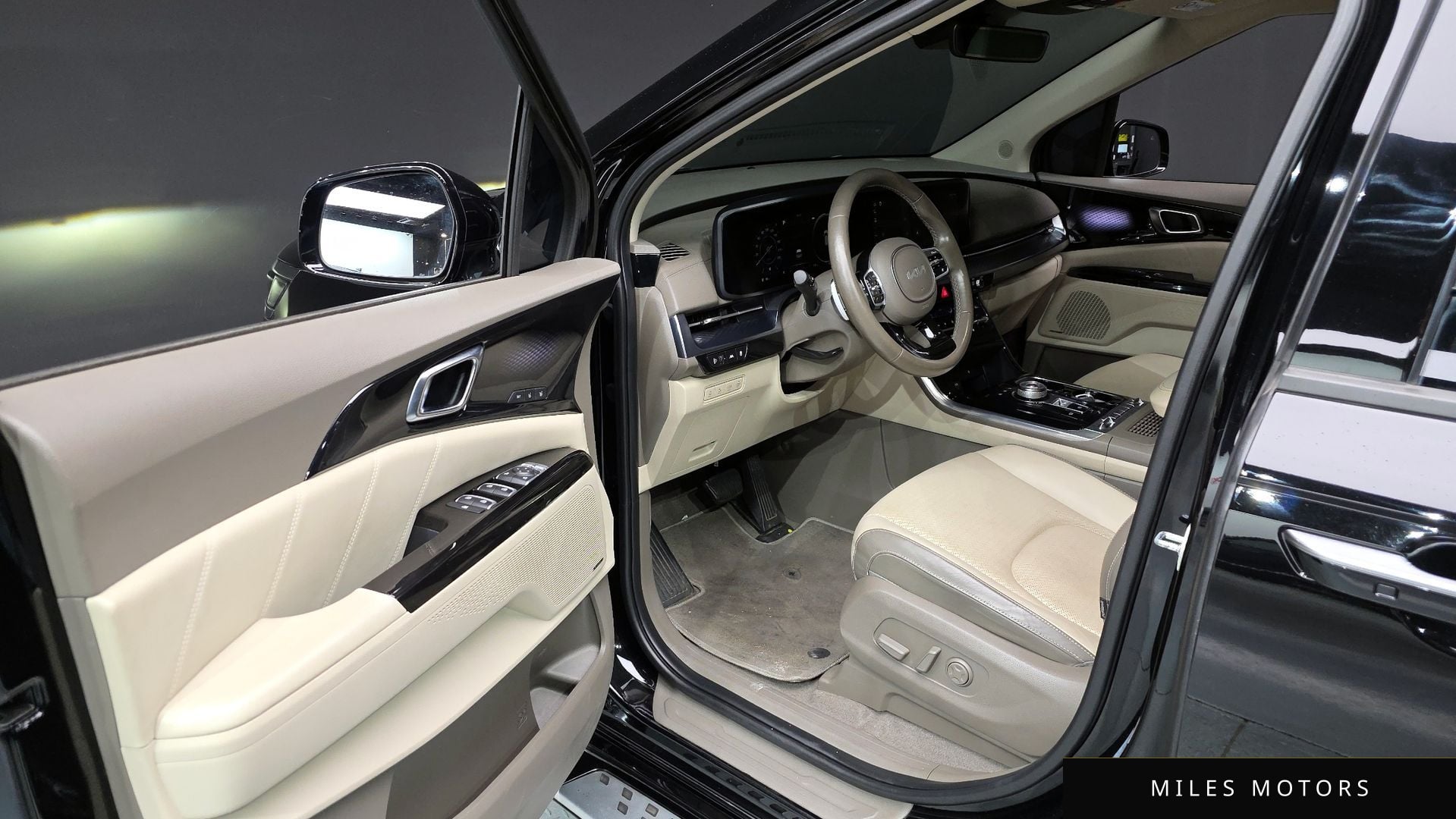 Kia Carnival 2023 — миниатюра 10