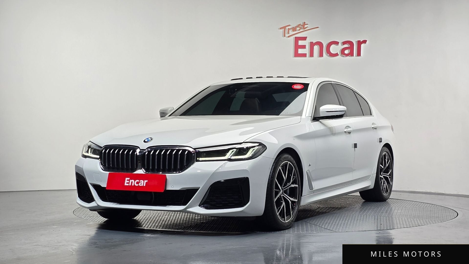 BMW 5 Series (G30) 2022 — фото 1 из 12