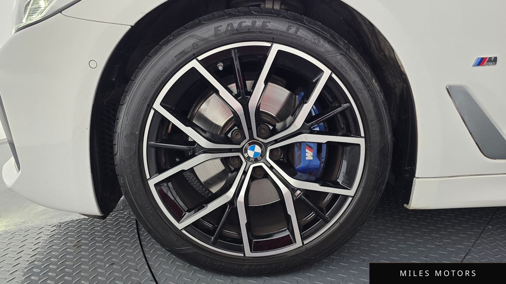 BMW 5 Series (G30) 2022 — миниатюра 5