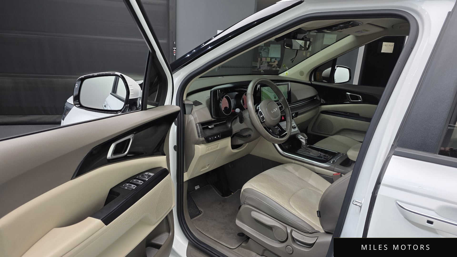 Kia Carnival 2023 — миниатюра 10