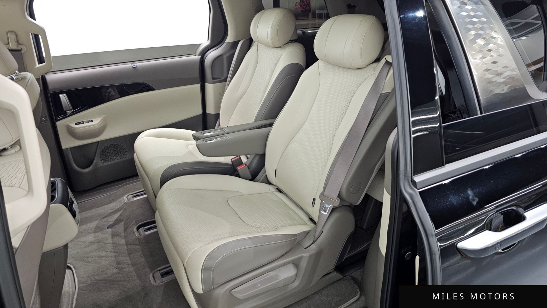 Kia Canival 2025 — миниатюра 12
