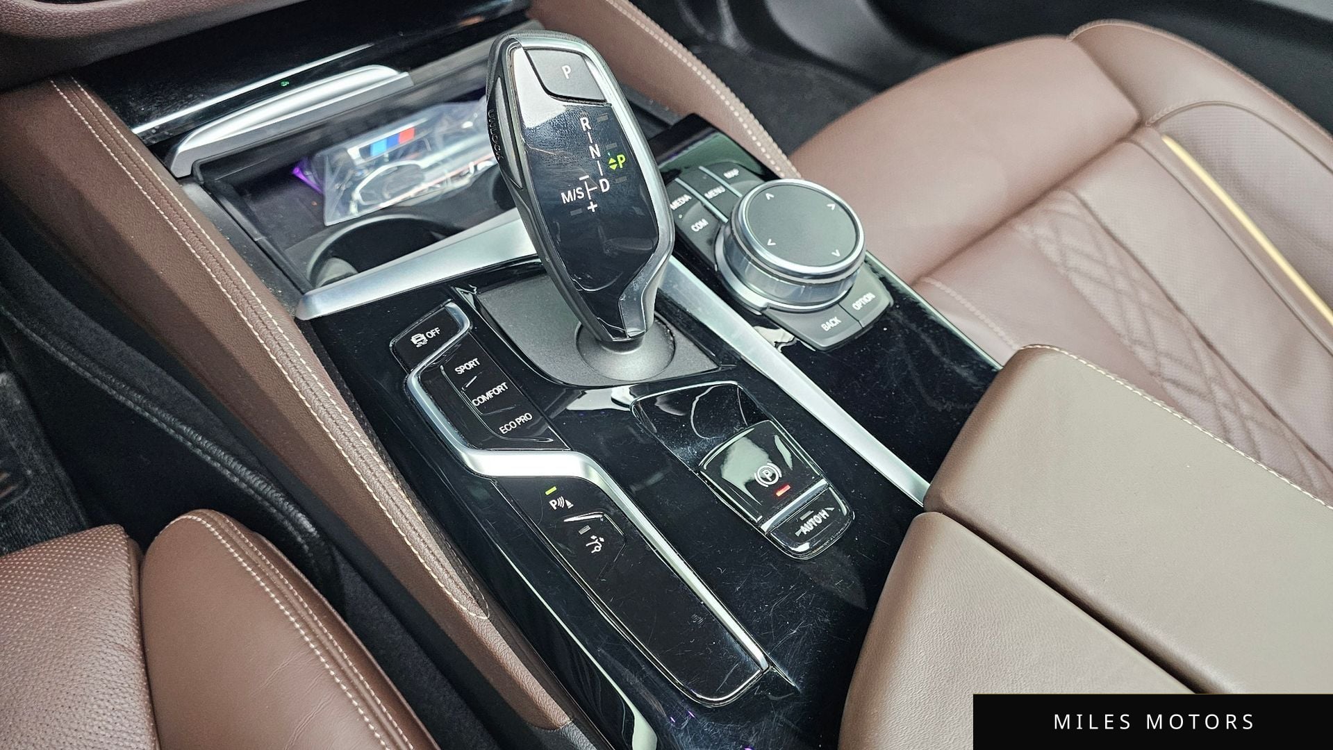 BMW 6 Series GT (G32) 2022 — миниатюра 9
