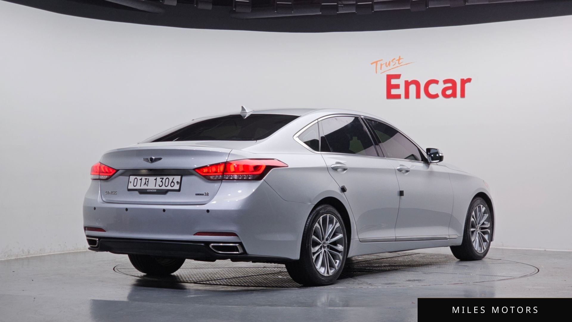 Hyundai Genesis 2015 — миниатюра 2