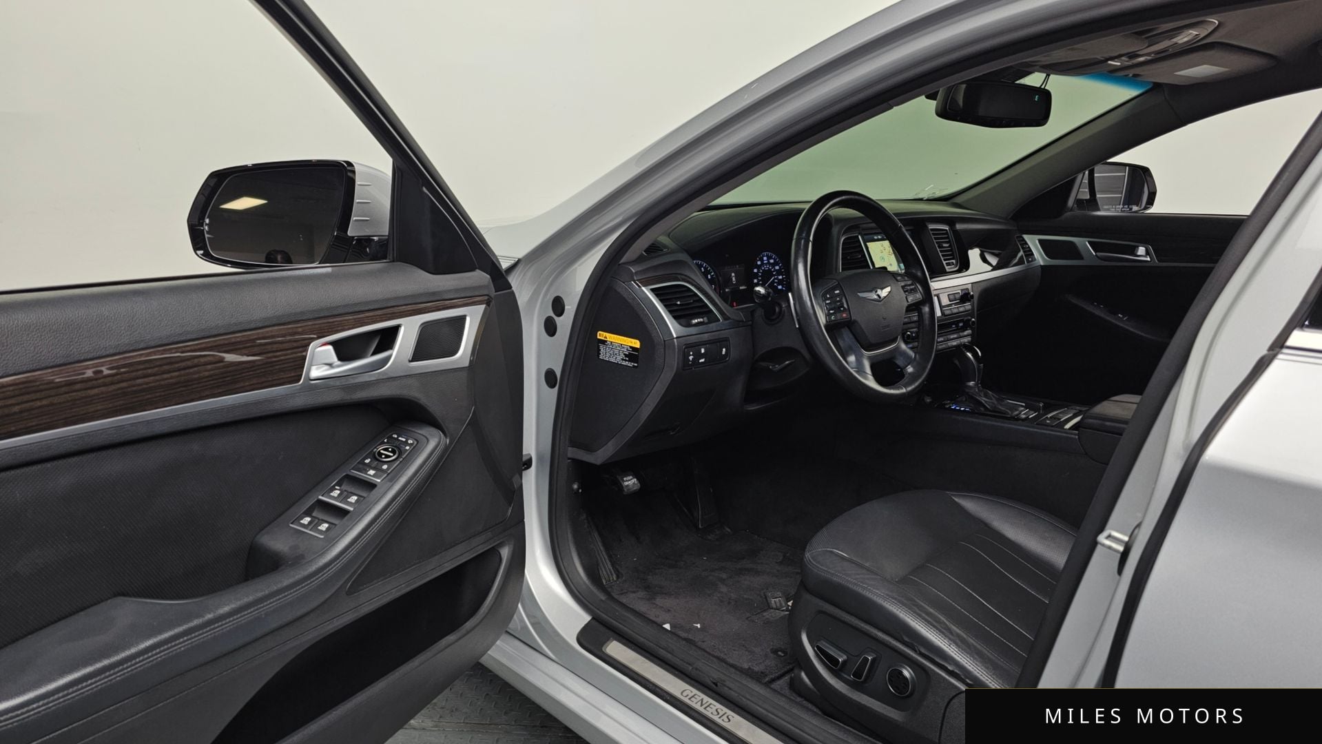 Hyundai Genesis 2015 — миниатюра 10