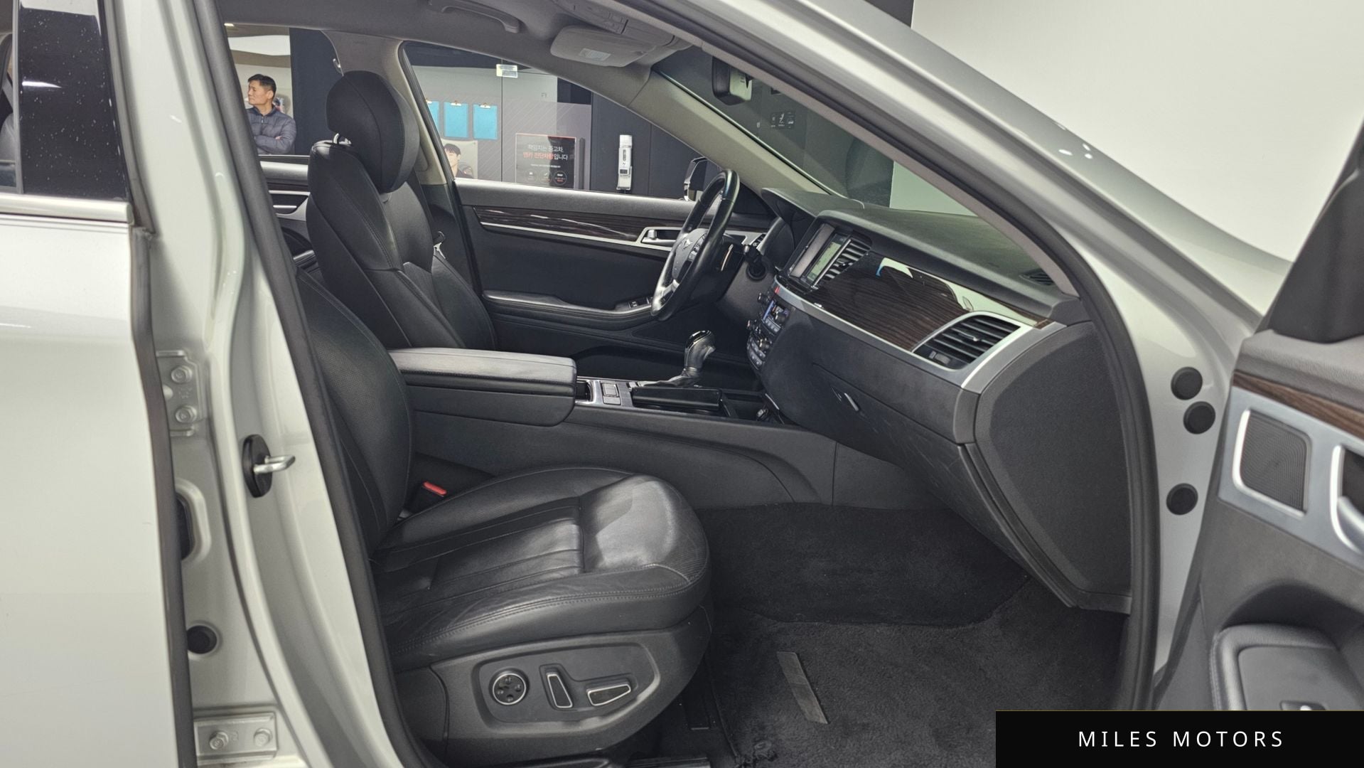 Hyundai Genesis 2015 — миниатюра 11