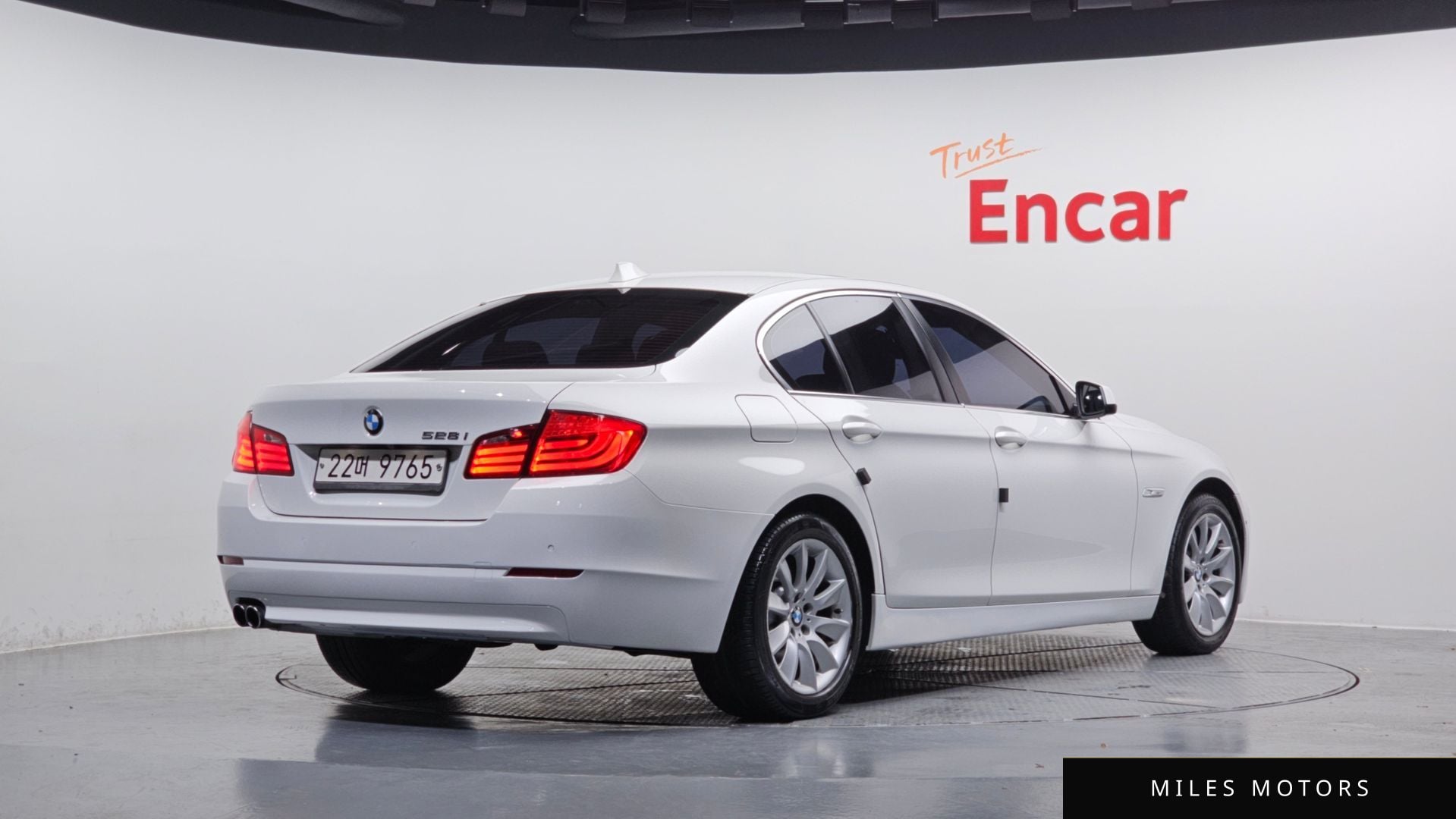 BMW 5 Series (F10) 2013 — миниатюра 2