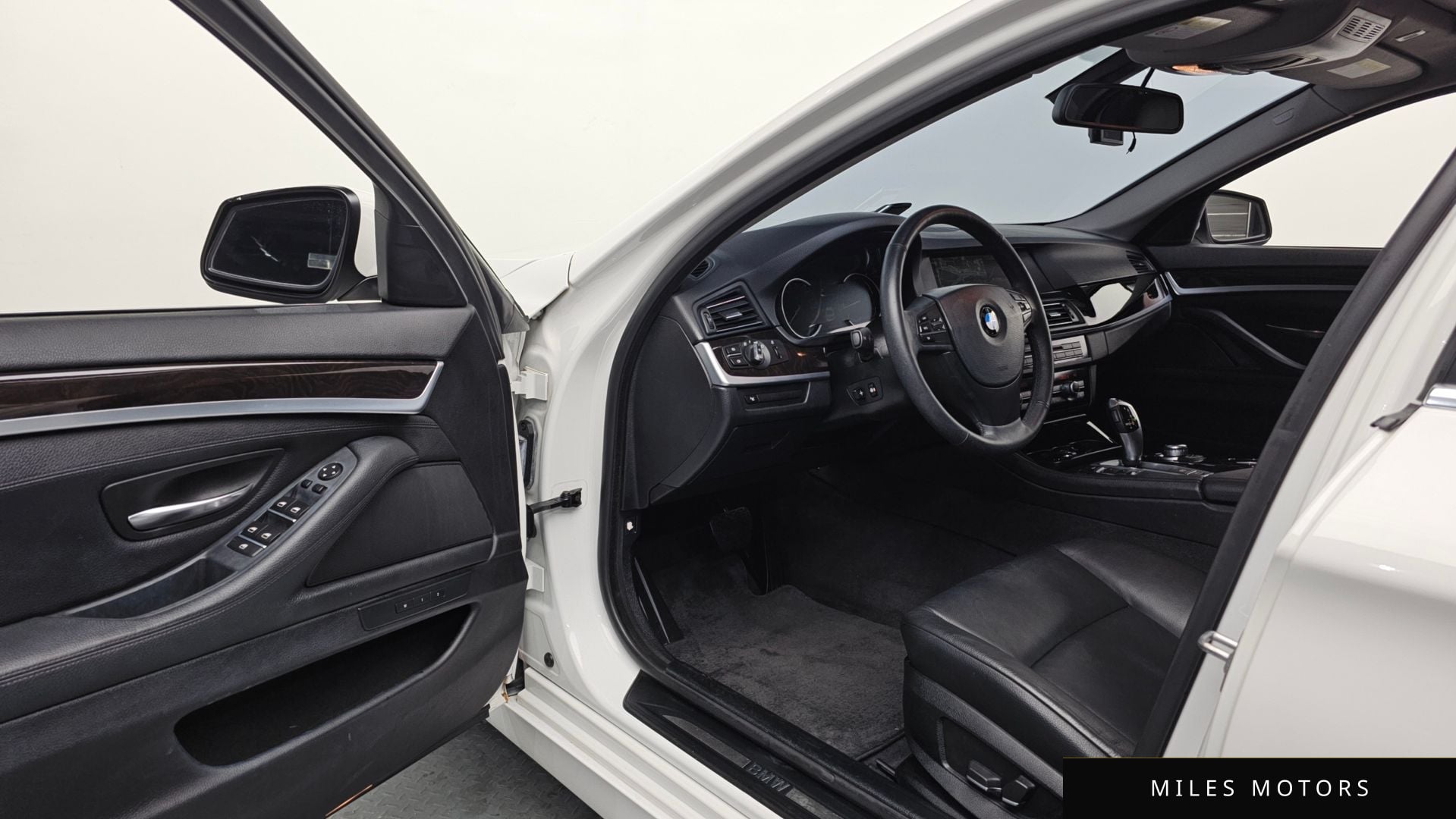 BMW 5 Series (F10) 2013 — миниатюра 10