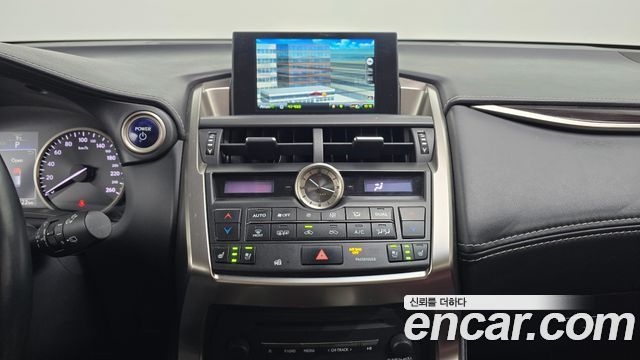 Лексус NX300h 2015 — миниатюра 18