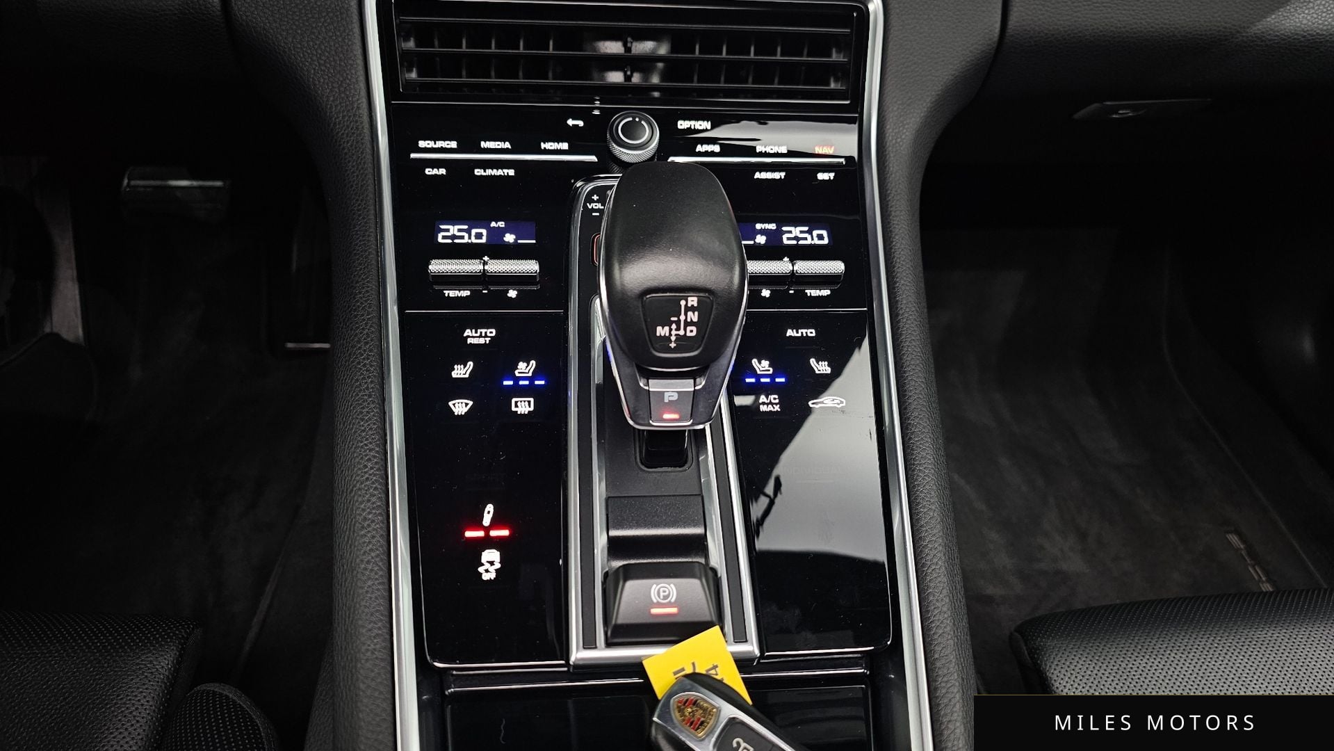 Porsche Panamera 2021 — миниатюра 9