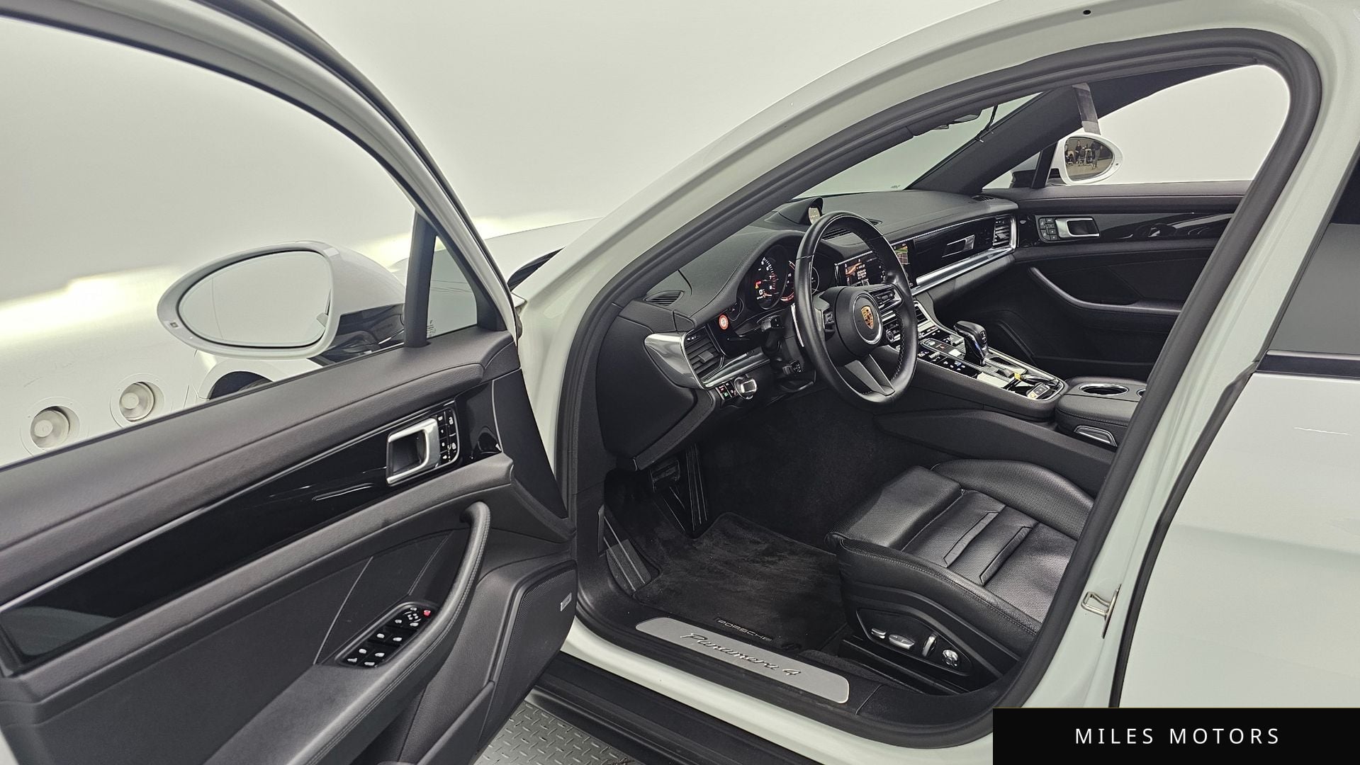 Porsche Panamera 2021 — миниатюра 10
