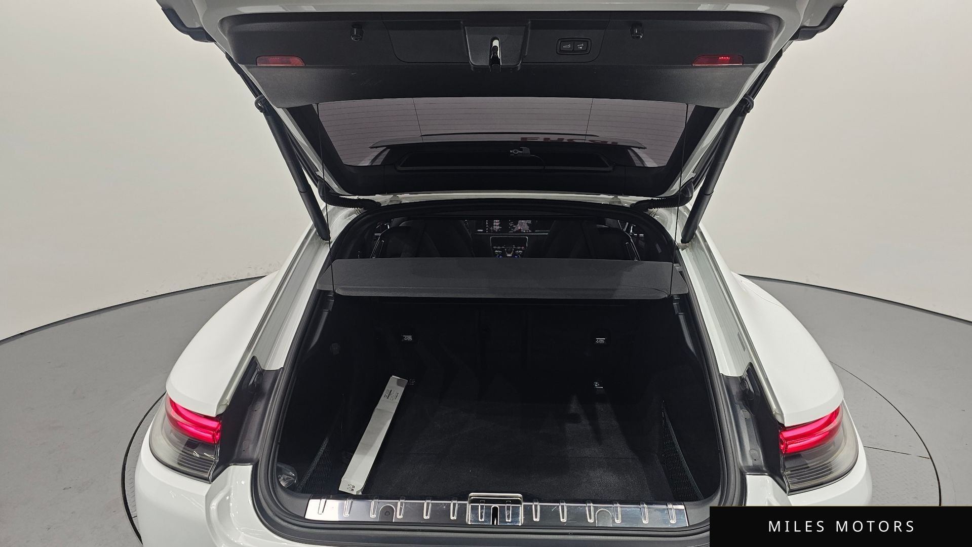 Porsche Panamera 2021 — миниатюра 20
