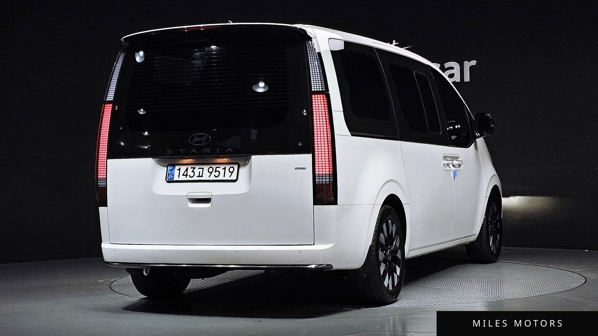 Hyundai Staria 2025 — миниатюра 2