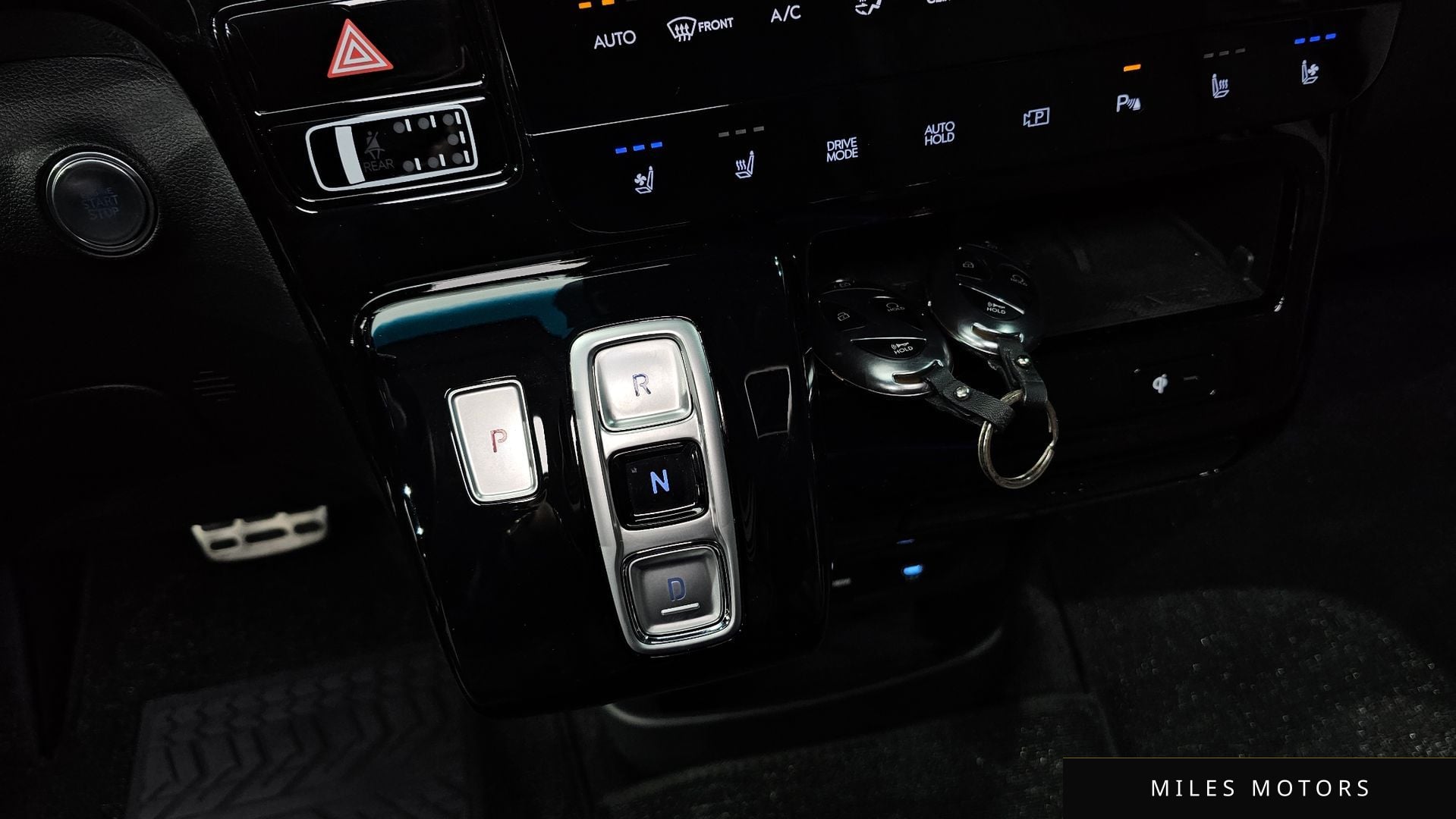 Hyundai Staria 2025 — миниатюра 9