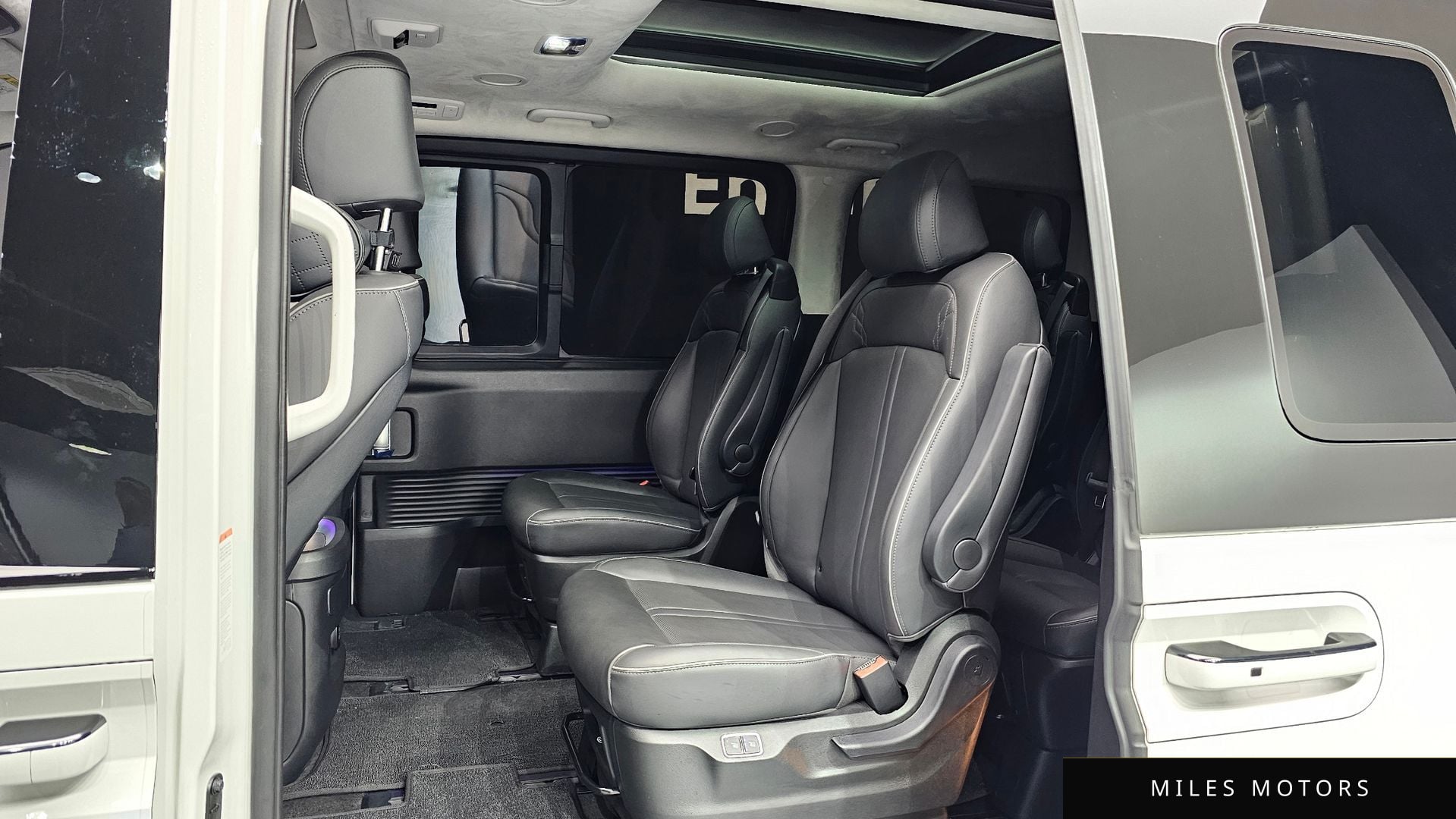 Hyundai Staria 2025 — миниатюра 12