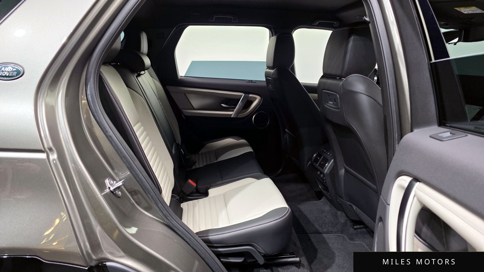 Land Rover Discovery Sport 2025 — миниатюра 12