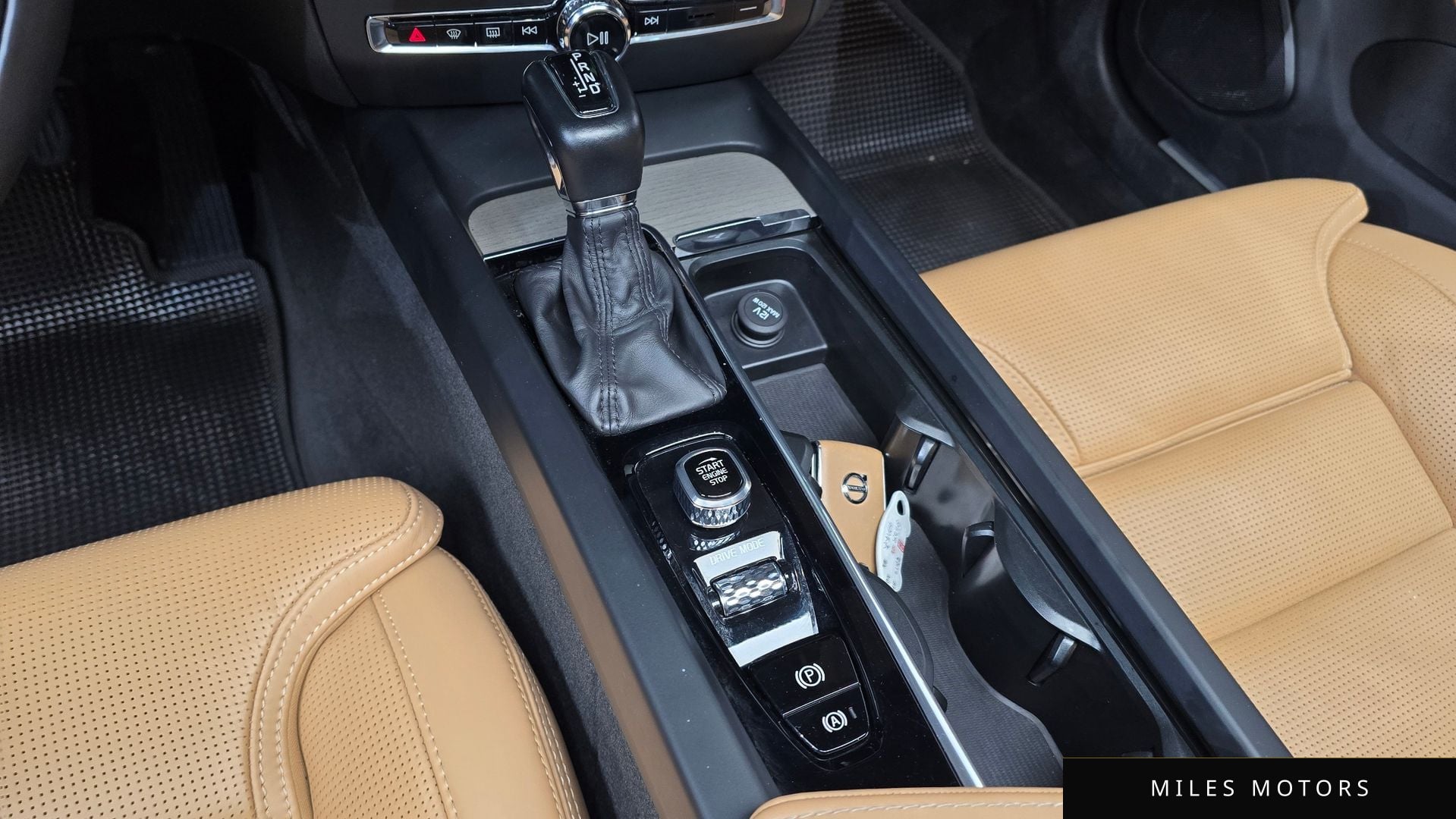 Volvo V60 크로스컨트리 2020 — миниатюра 9
