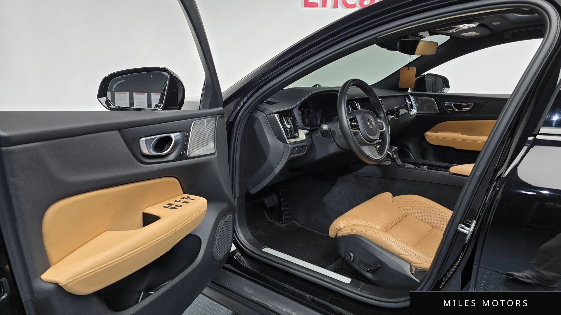 Volvo V60 크로스컨트리 2020 — миниатюра 10