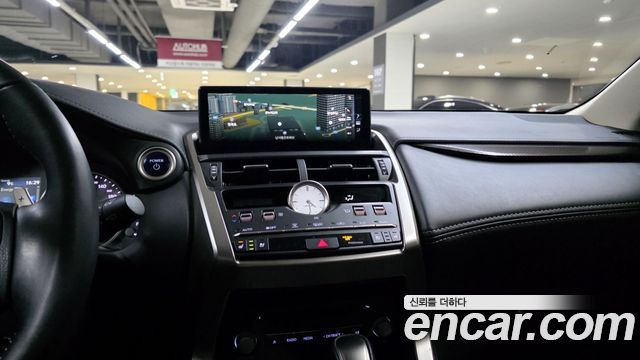 Лексус NX300h 2021 — миниатюра 17