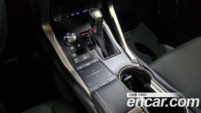 Лексус NX300h 2021 — миниатюра 19