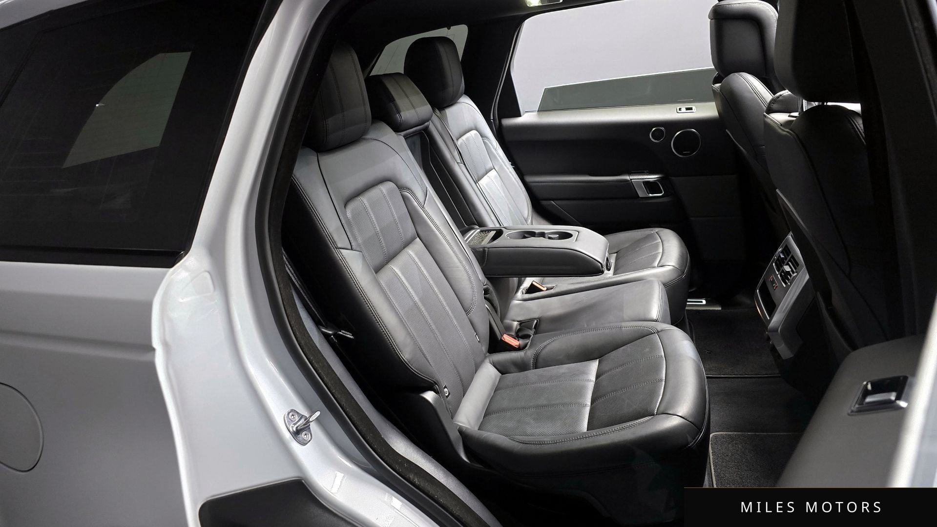 Land Rover Range Rover Sport 2019 — миниатюра 12