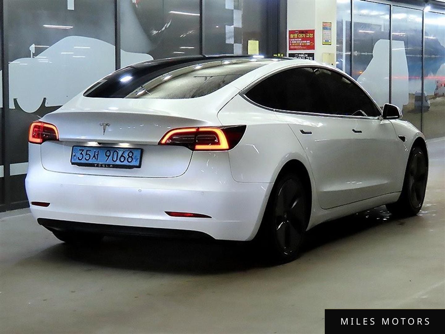 Tesla Model 3 2020 — миниатюра 4