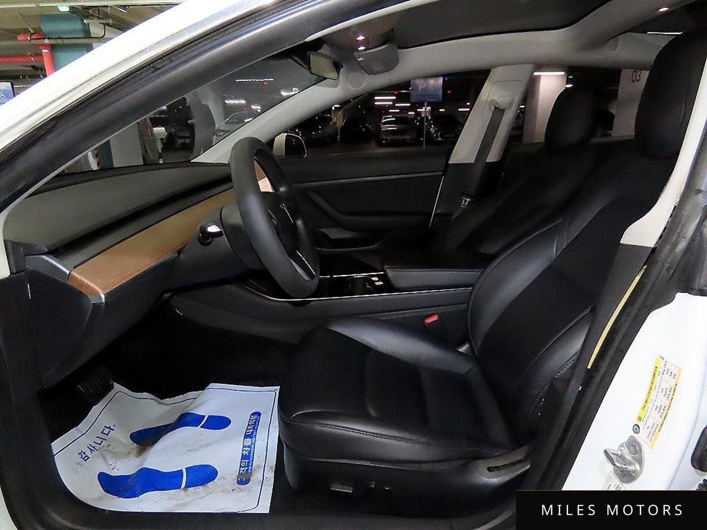 Tesla Model 3 2020 — миниатюра 6