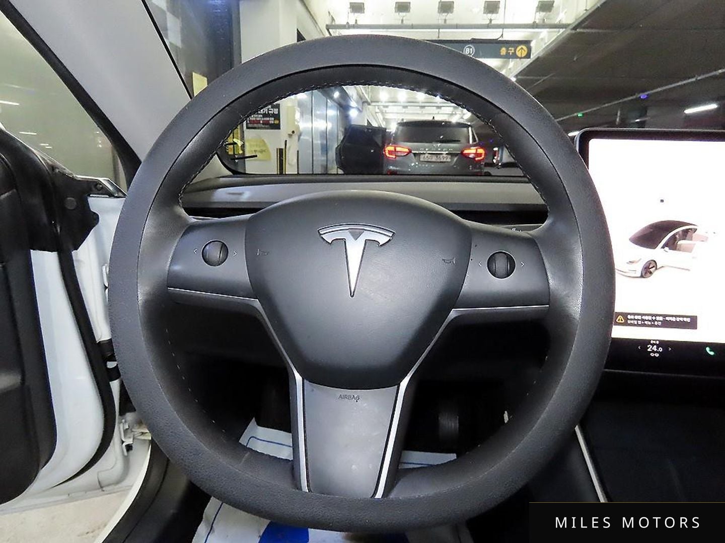 Tesla Model 3 2020 — миниатюра 8