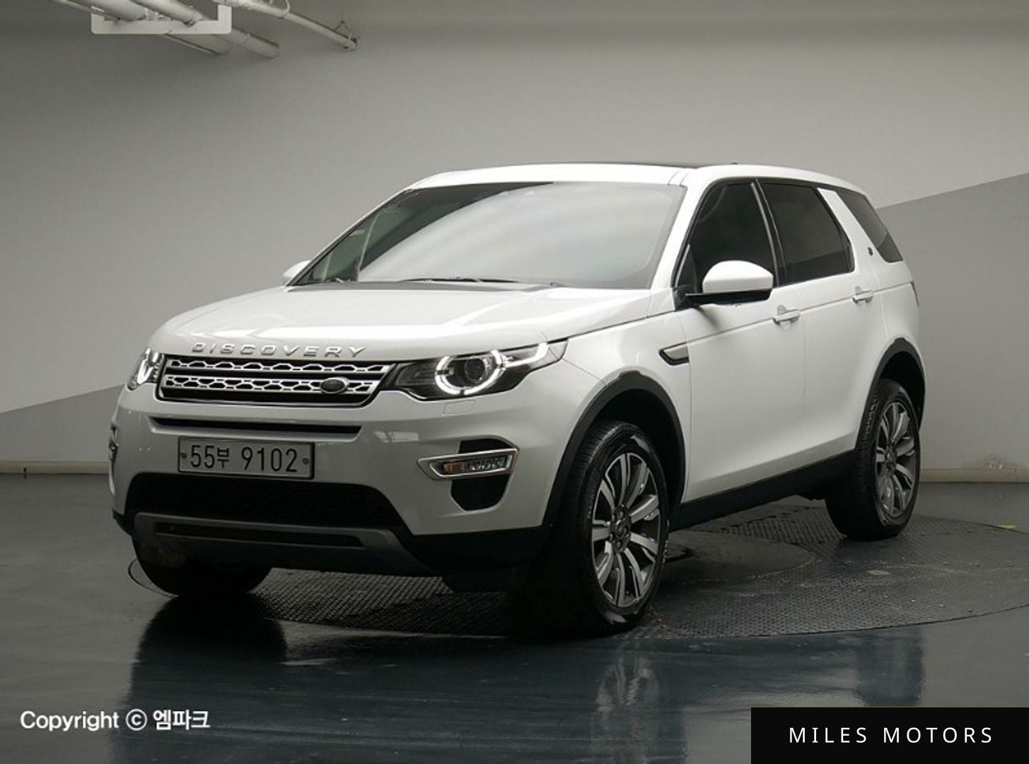 Land Rover Discovery Sport 2017 — фото 1 из 12
