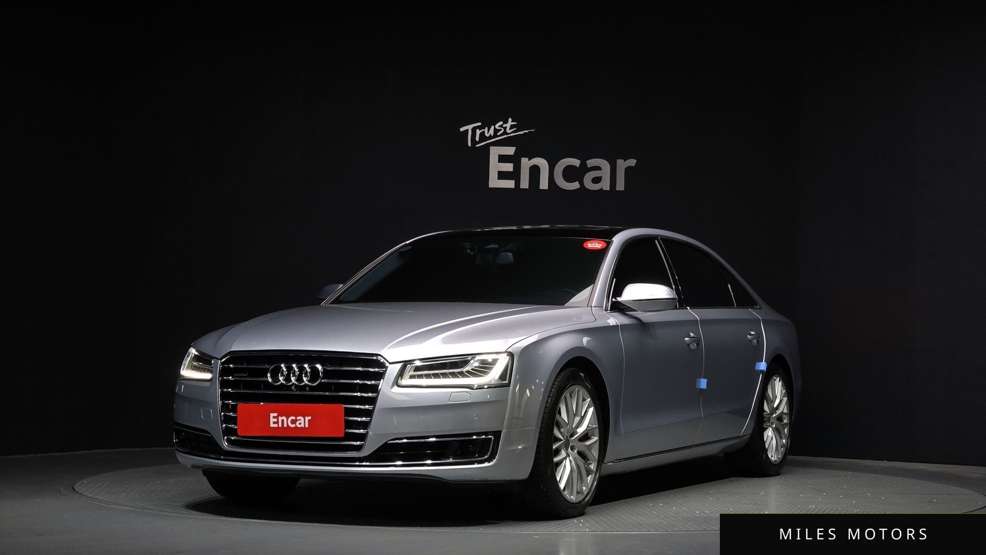 Audi A8 2015 — фото 1 из 12