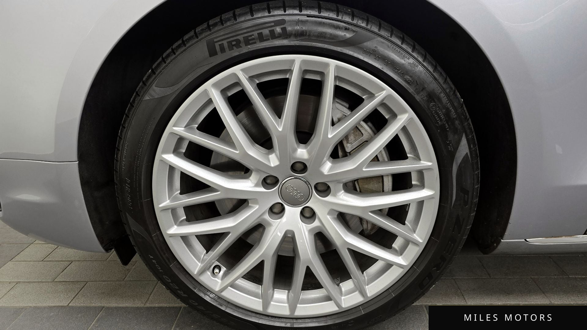 Audi A8 2015 — миниатюра 5