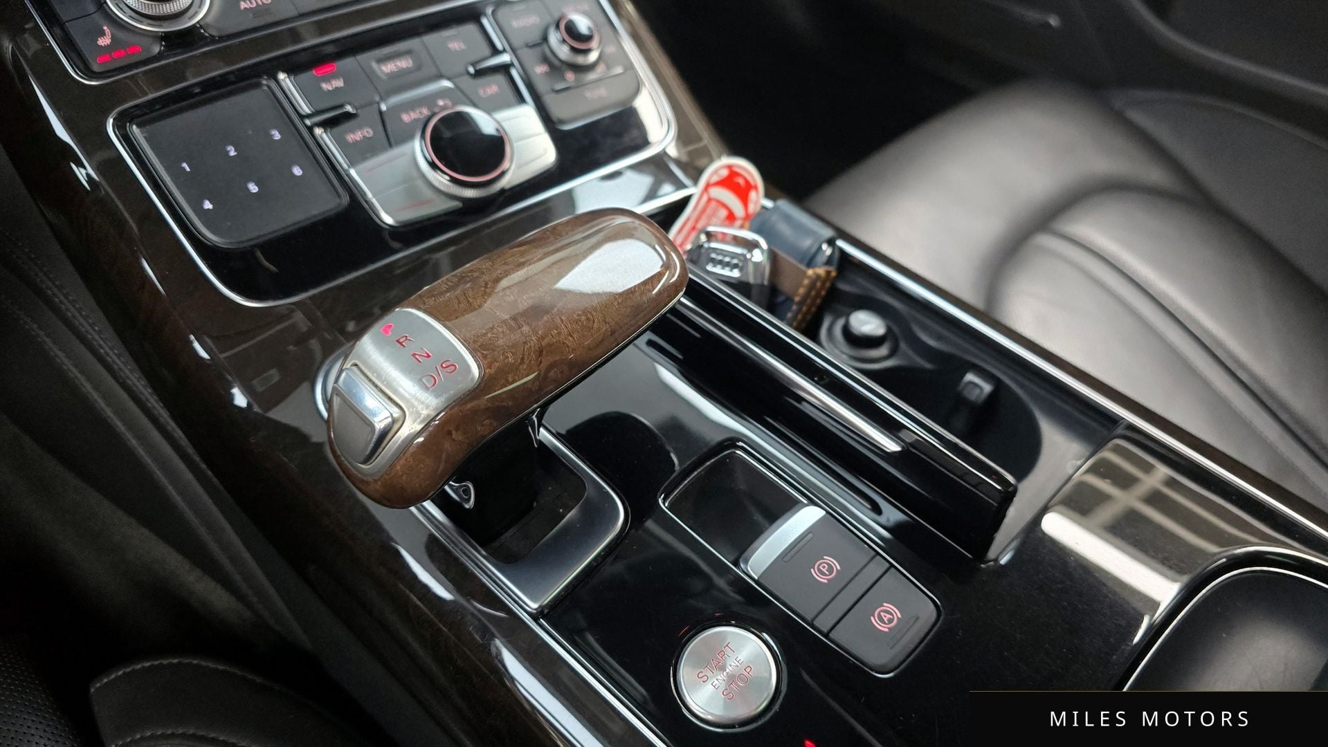 Audi A8 2015 — миниатюра 9