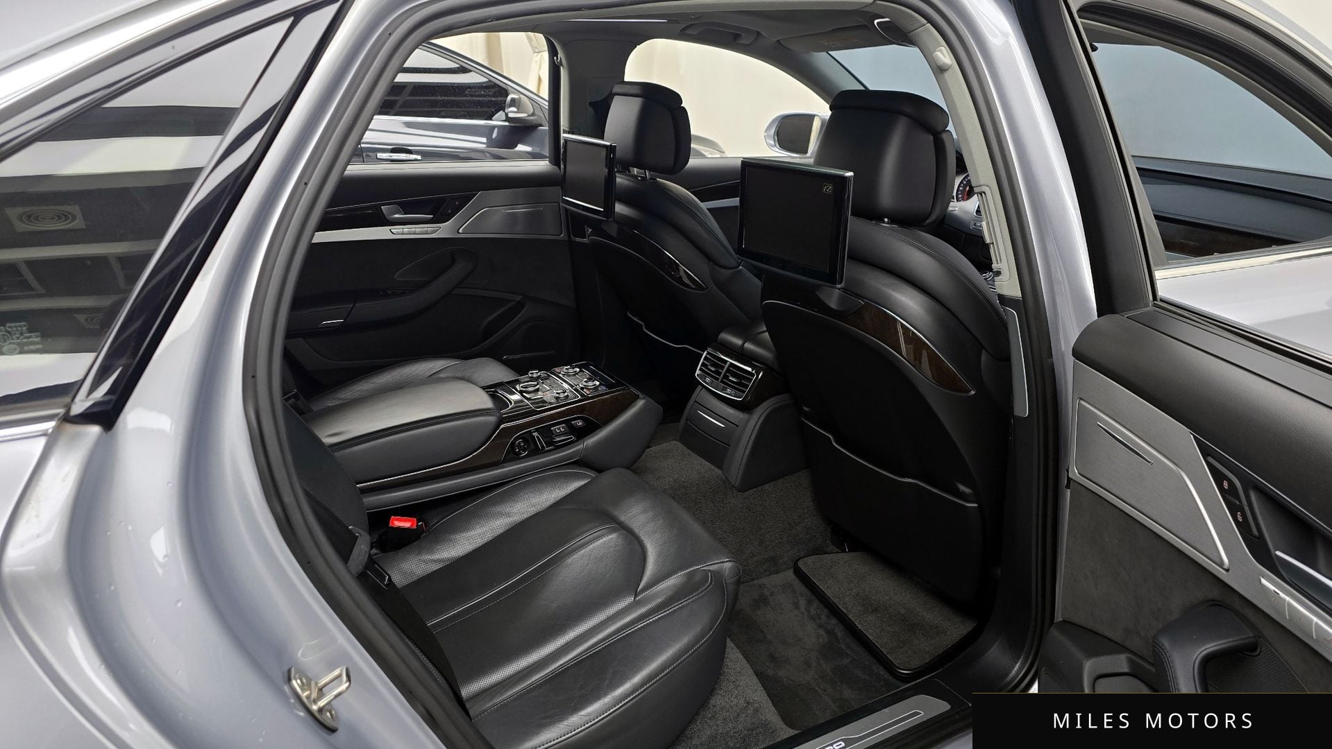 Audi A8 2015 — миниатюра 12