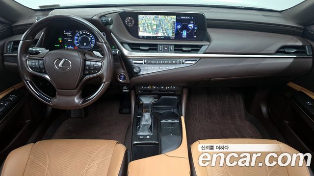Лексус ES300h 2019 — миниатюра 14