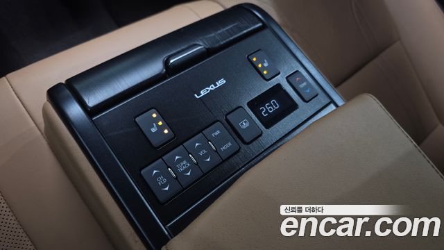 Лексус ES300h 2019 — миниатюра 23