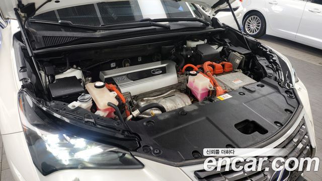 Лексус NX300h 2018 — миниатюра 6