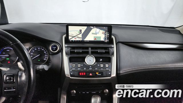 Лексус NX300h 2018 — миниатюра 14