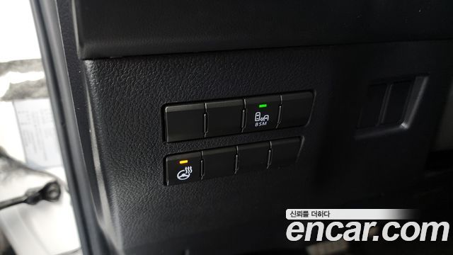Лексус NX300h 2018 — миниатюра 16
