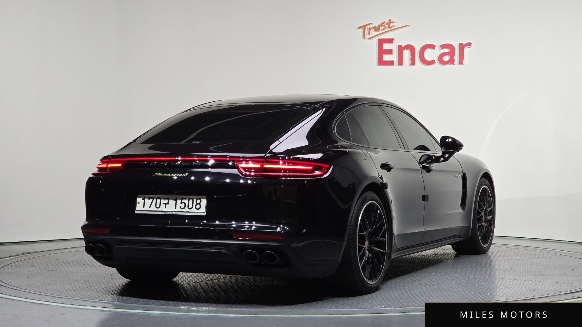 Porsche Panamera 2020 — миниатюра 2