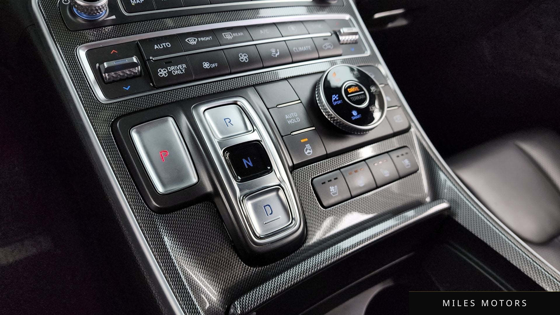 Hyundai Santafe 2022 — миниатюра 9