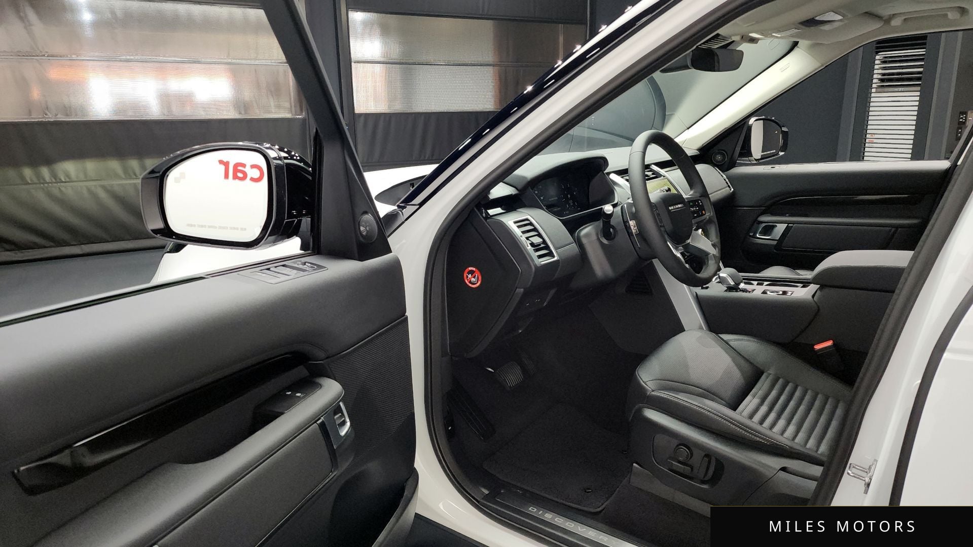 Land Rover Discovery 2024 — миниатюра 10