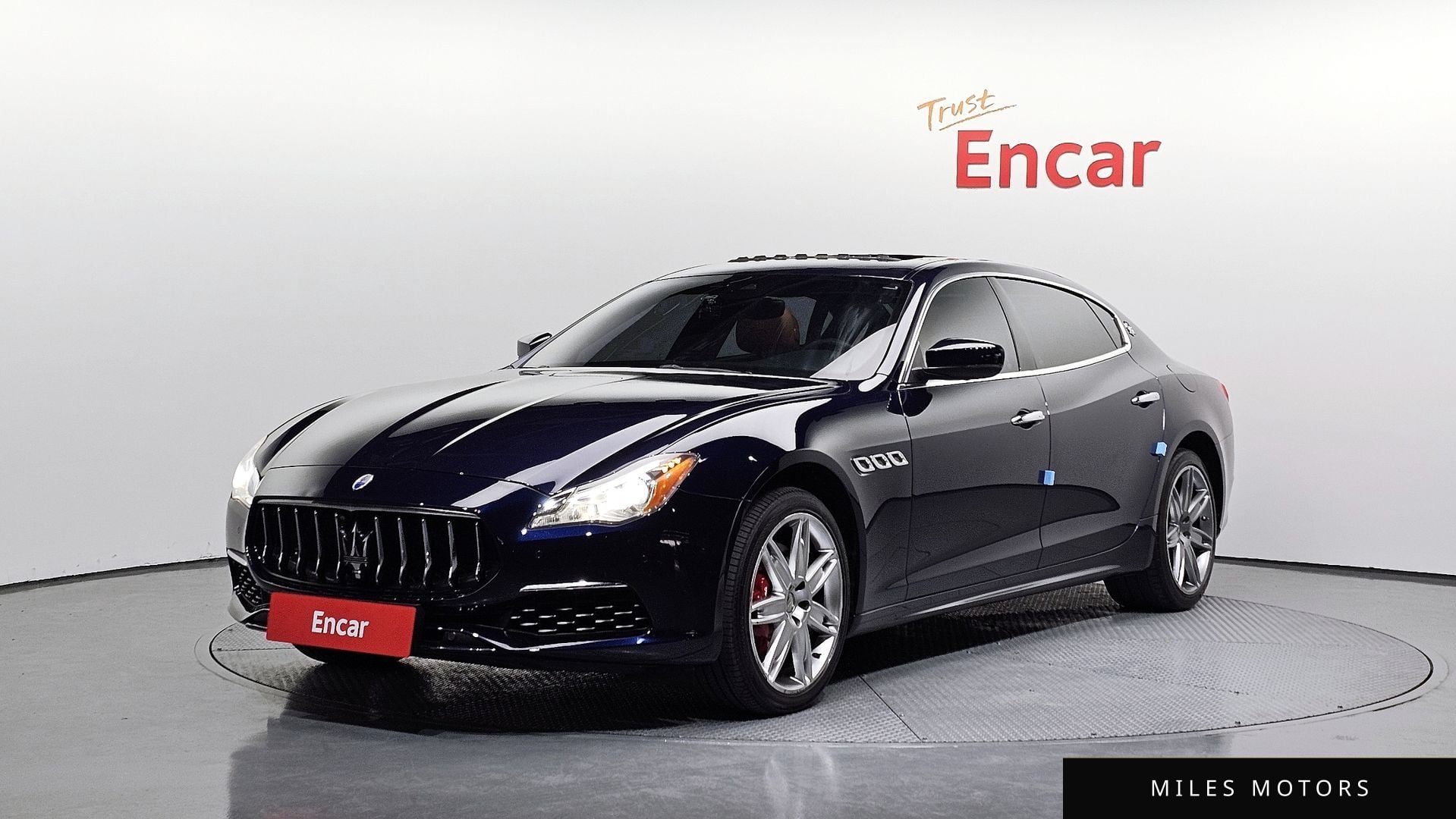 Maserati Quattroporte 2017 — фото 1 из 12