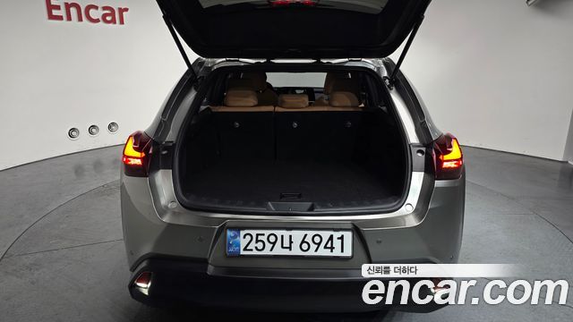Лексус UX250h 2024 — миниатюра 24