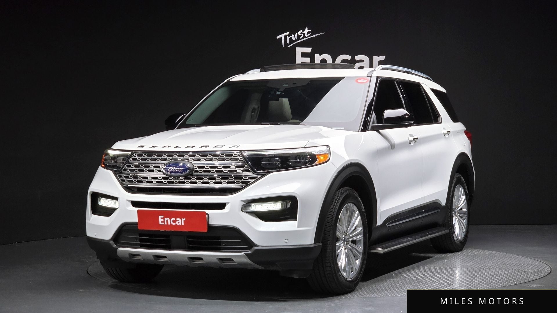 Ford Explorer 2020 — фото 1 из 12