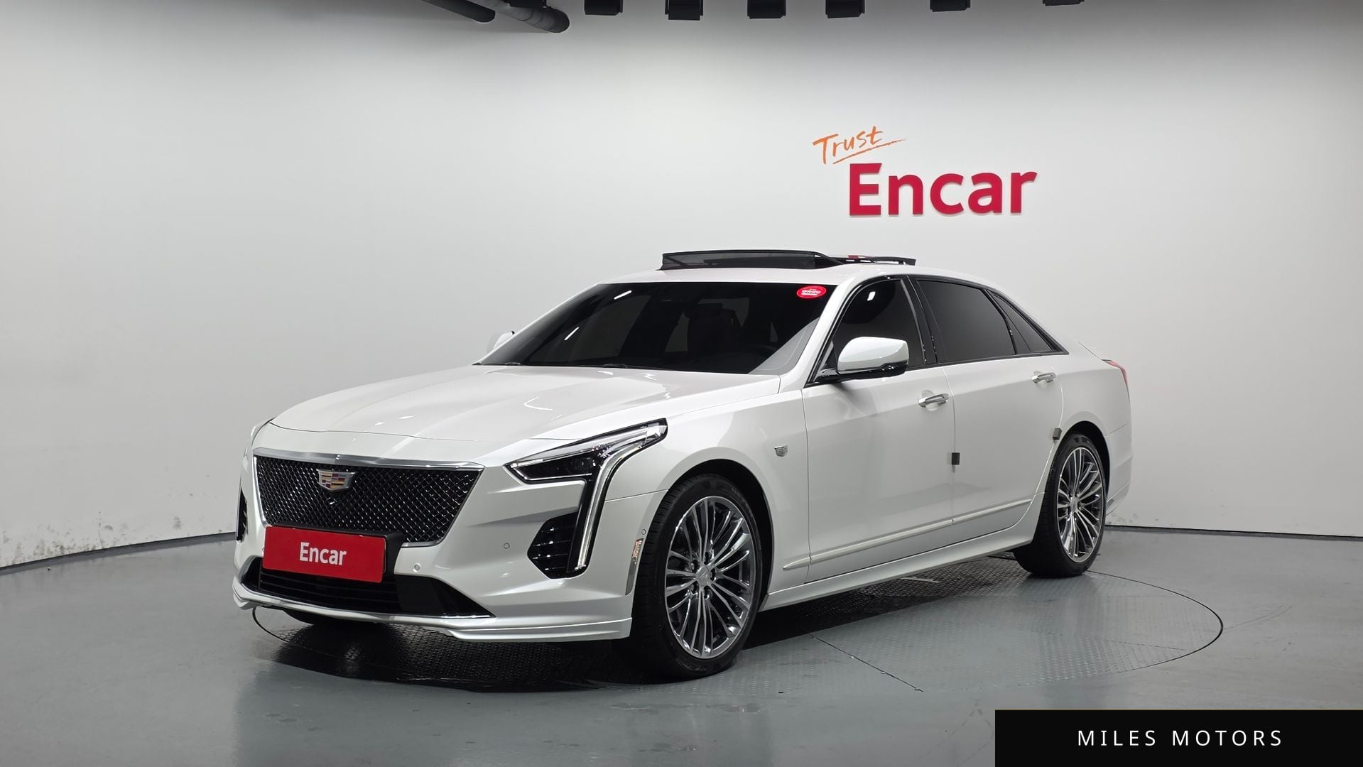 Cadillac CT6 2019 — фото 1 из 12