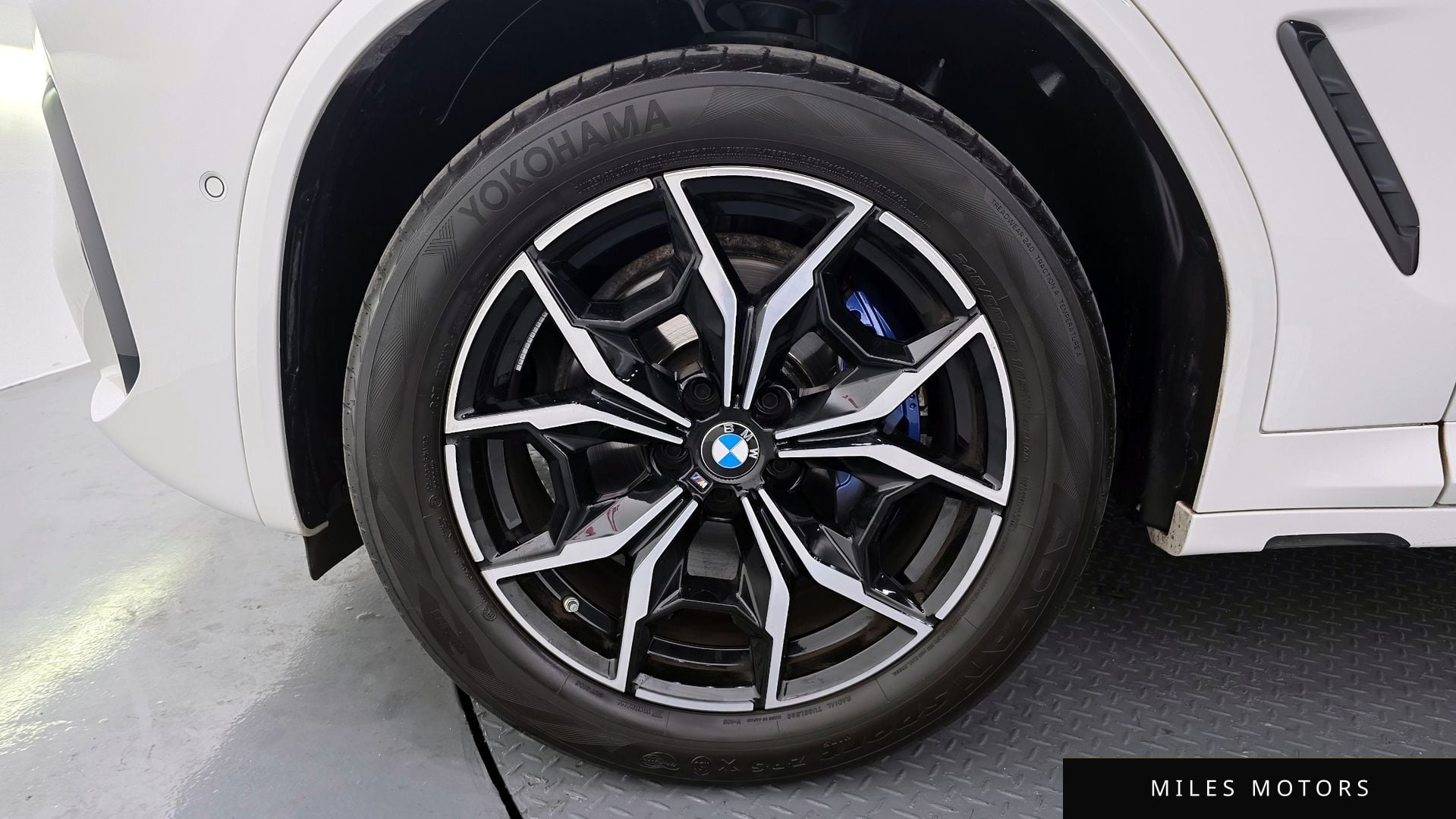 BMW X4 (G02) 2023 — миниатюра 5