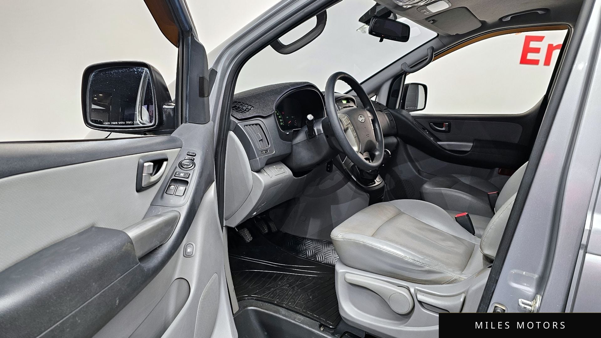 Hyundai Starex 2015 — миниатюра 11