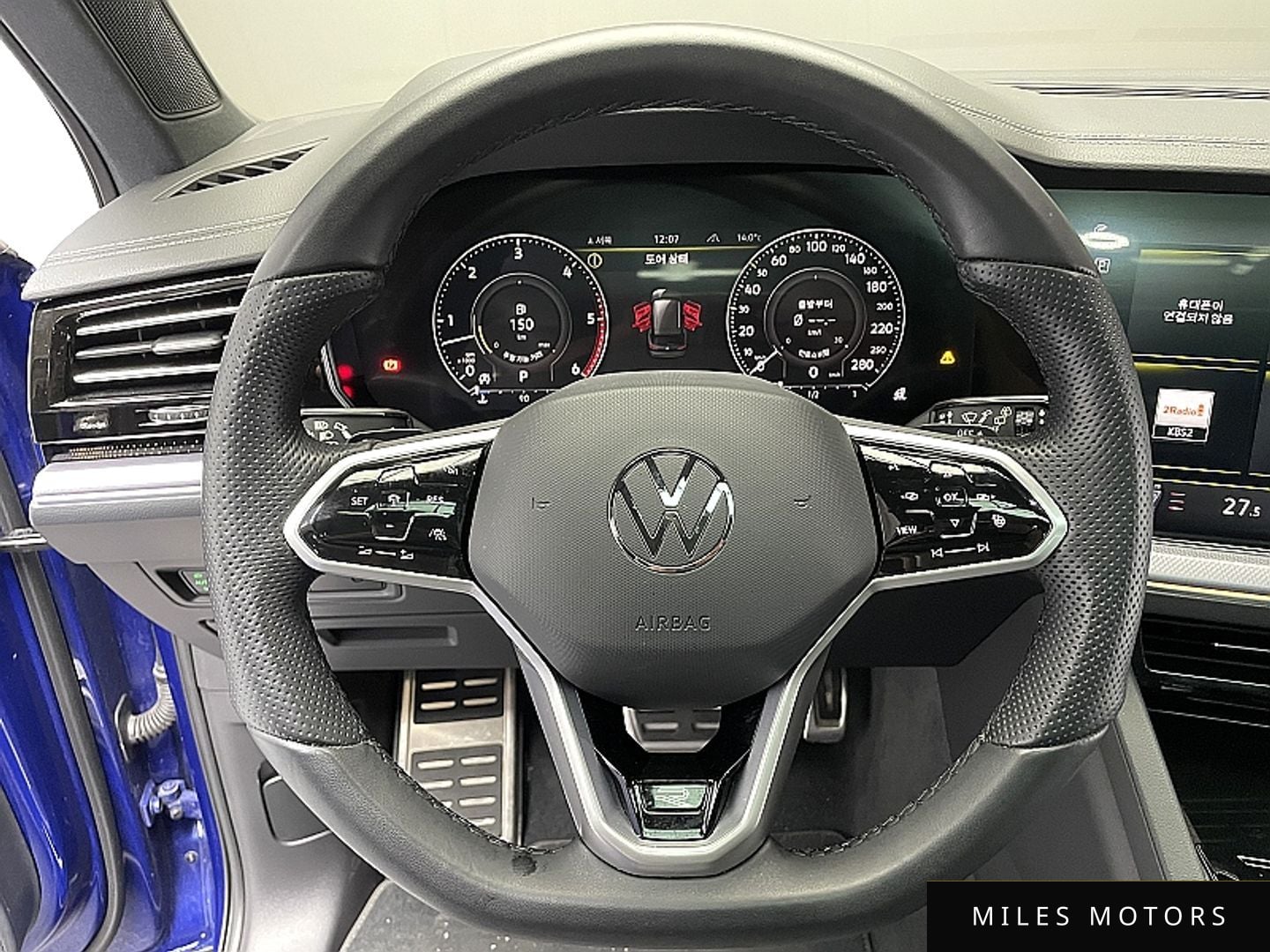 Volkswagen Touareg 2023 — миниатюра 12