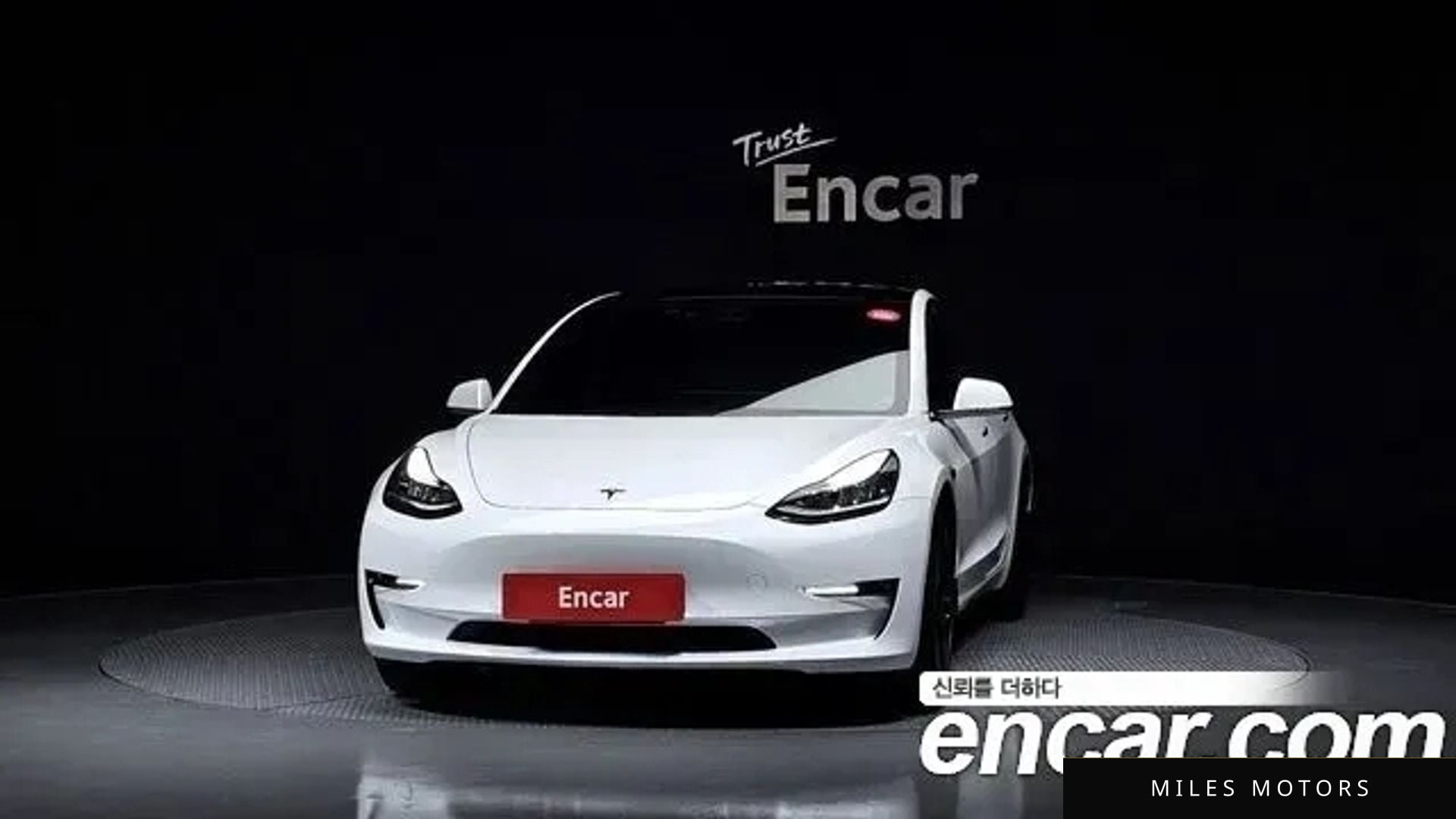 Tesla Model 3 2020 — миниатюра 3